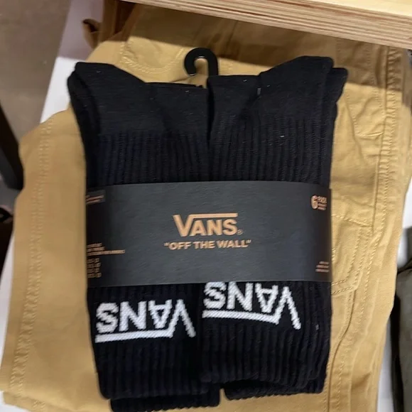 Vans Socks 6 pairs set CREW VANS.
"OFF THE WALL" Black /White 
NWT - Picture 16 of 16
